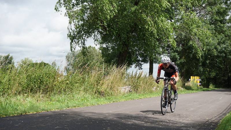 Marike Veldhuis in actie tijdens de tijdrit in juli op het parcours van Ulysses in Amsterdam-Noord tijdens de 3e tijdrit in de Cycle Capital Time Trial Challenge voor TEAM NH.